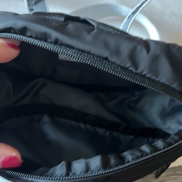 Adidas black and white belt bag fanny pack - Picture 4 of 6